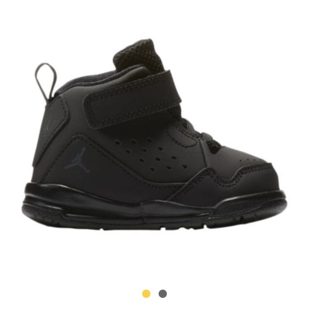 Black Jordan’s Size 5C